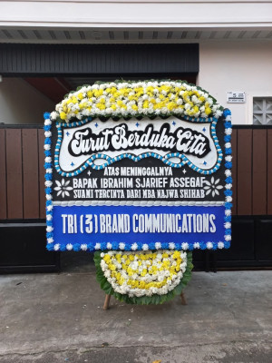 Papan Bunga Duka di Pantai Timur Bagian Barat